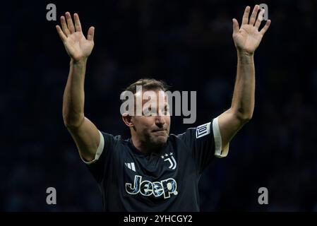 Foto LaPresse/ Matteo SECCI - 10/10/2023 Turin (Italia) - Sport - Juventus FC: Evento "Together, a Black &amp; White Show" nel centenario della prima Presidenza Agnelli, presso Pala Alpitour di Turin. Nell'immagine: Alessandro Del Piero 10. oktober 2023 Turin. (Italien) - Sport - Juventus FC: "Together, a Black &amp; White Show" zum hundertsten Jahrestag der ersten Präsidentschaft von Agnelli im Pala Alpitour in Turin. Im Bild: Alessandro Del Piero Photo LaPresse/ Matteo SECCI - 10/10/2023 Turin (Italia) - Sport - Juventus FC: Evento „Together, a Black &amp; White Show Stockfoto