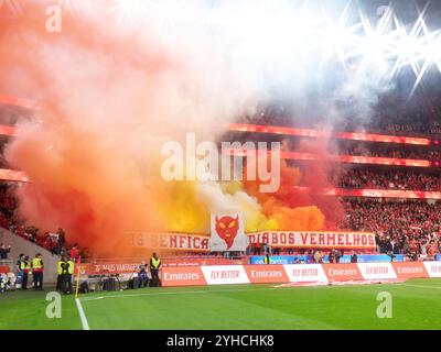 November 2024. Lissabon, Portugal. Benfica-Fans während des Spieltags 11 der Liga Portugal Betclic, SL Benfica gegen FC Porto Credit: Alexandre de Sousa/Alamy Live News Stockfoto