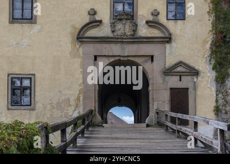 Schloss Buchlovice, Tschechische republik. Antike, denkmalgeschützte Fassade im barocken Stil. Berühmtes Touristenziel in Südmähren Stockfoto