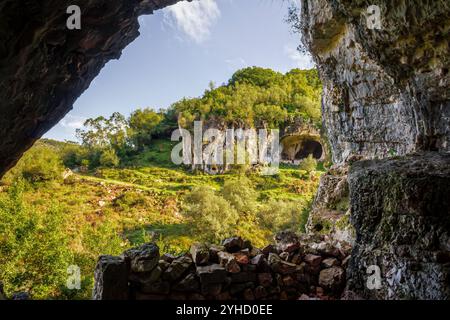 Buracas do Casmilo - Höhlen in Zentral-Portugal Stockfoto