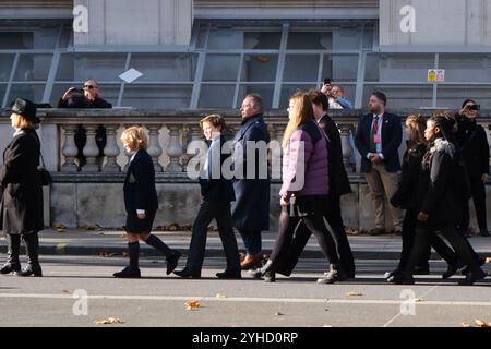Cenotaph, London, Großbritannien. November 2024. Der jährliche Gedenkgottesdienst im Cenotaph am 11. November um 11 Uhr. Quelle: Matthew Chattle/Alamy Live News Stockfoto