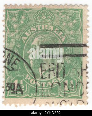 AUSTRALIEN — 1923. März 07: 1½ pence Smaragdmarke mit Porträt von König Georg V. (Georg Friedrich Ernst Albert) war vom 6. Mai 1910 bis zu seinem Tod 1936 König des Vereinigten Königreichs und der britischen Dominions und Kaiser von Indien. George wurde während der Regierungszeit seiner Großmutter Queen Victoria geboren und war der zweite Sohn von Albert Edward, Prince of Wales, und war Dritter in der Nachfolge auf den britischen Thron hinter seinem Vater und seinem älteren Bruder, Prinz Albert Victor Stockfoto