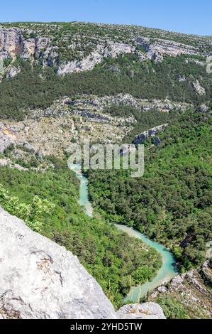 Die Schlucht des Verdon, die Schlucht des Flusses Verdon, gilt als einer der größten Schluchten Europas und touristischer Hotspot Frankreichs Stockfoto