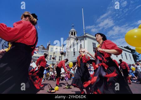 Morris-Tänzer treten beim Faversham Hop Festival auf. Kent. England. UK Stockfoto