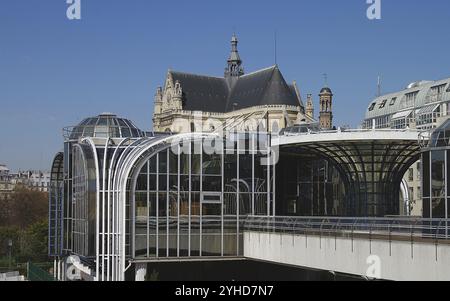 Frankreich, Paris, Les Halles Place (modernes Einkaufszentrum, das auf dem Marktplatz des Mittelalters vor dem Wiederaufbau erbaut wurde), Europa Stockfoto