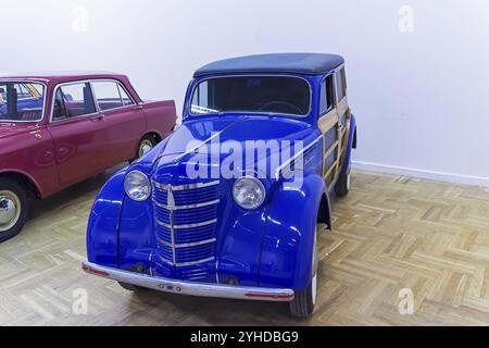 Moskau, Russland, 10. November 2018: Moskvich-401-422 Auto (hergestellt 1955) auf der Ausstellung von alten und seltenen Autos, Europa Stockfoto