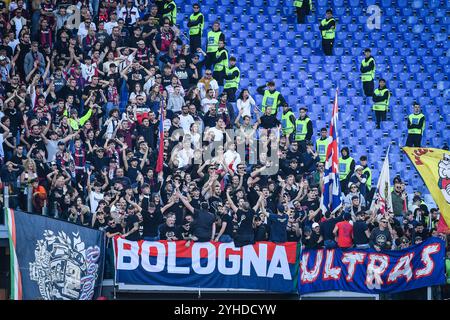 Rom, Italie. November 2024. Anhänger von Bologna während des italienischen Meisterschaftsspiels Serie A zwischen AS Roma und Bologna FC am 10. November 2024 im Stadio Olimpico in Rom, Italien - Foto Matthieu Mirville (M Insabato)/DPPI Credit: DPPI Media/Alamy Live News Stockfoto