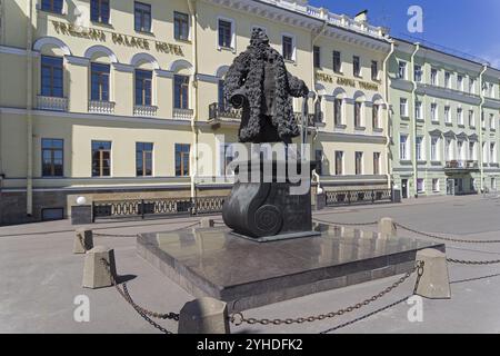 Sankt Petersburg, Russland, 12. Juni 2019: Denkmal für Domenico Trezzini, den Chefarchitekten von Sankt Petersburg zur Zeit Petri des Großen, Euro Stockfoto