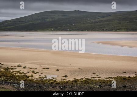 Blick über den Kyle of Durness bei Ebbe, Durness, Sutherland, Schottland, Großbritannien Stockfoto