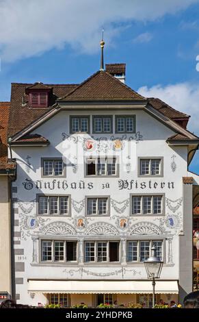 Gebäude, dekorative Malerei, Restaurant, ehemaliges Zunfthaus, Zunfthaus zu Pfistern, ursprünglich 1576, Altstadt, Europa, Luzern, Schweiz, Sommer Stockfoto