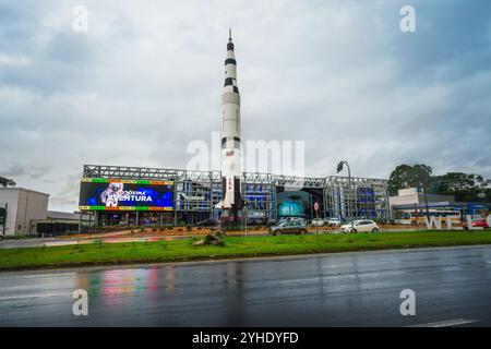 Space Adventure Fassade und Saturn V Rocket - ein NASA-Erlebnis - Canela, Rio Grande do Sul, Brasilien Stockfoto