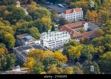 Luftbild, Kurhaus Bad Hamm, MVZ Prof. Dr. Uhlenbrock und Partner - Standort Hamm Kurpark, Klinik für Manuelle Therapie, herbstliche Bäume, Uentrop, Hamm, Ruhrgebiet, Nordrhein-Westfalen, Deutschland ACHTUNGxMINDESTHONORARx60xEURO *** Luftaufnahme, Kurhaus Bad Hamm, MVZ Prof Dr. Uhlenbrock und Partnerstandort Hamm Kurpark, Klinik für manuelle Therapie, herbstliche Bäume, Uentrop, Hamm, Ruhrgebiet, Nordrhein-Westfalen, Deutschland ACHTUNGxMINDESTHONORARx60xEURO Stockfoto