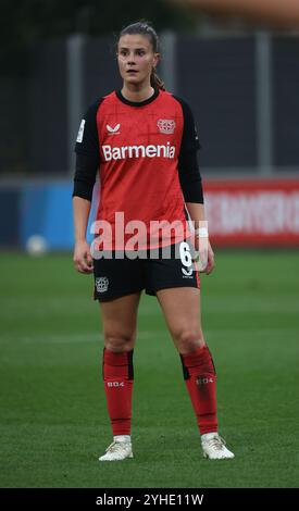 Leverkusen, Deutschland. November 2024. Katharina Piljic (Leverkusen), Leverkusen, Deutschland. November 2024. Frauen-Bundesliga, Spieltag 9, Bayer 04 Leverkusen - 1. FFC Turbine Potsdam. Quelle: Jürgen Schwarz/Alamy Live News Stockfoto