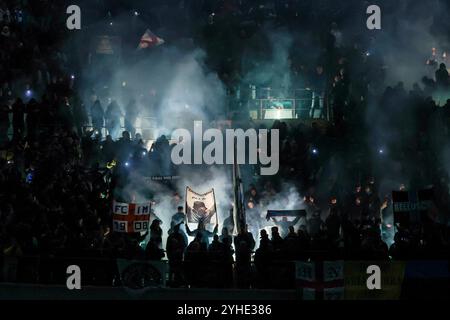 Mailand, Italien. November 2024. Fans des FC Internazionale, die während des Fußballspiels der Serie A 2024/25 zwischen dem FC Internazionale und dem SSC Napoli im San Siro Stadion zu sehen waren Credit: dpa/Alamy Live News Stockfoto