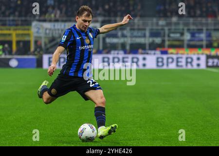 Mailand, Italien. November 2024. Nicolo Barella vom FC Internazionale in Aktion während des Fußballspiels der Serie A 2024/25 zwischen dem FC Internazionale und dem SSC Napoli im San Siro Stadium (Foto: Fabrizio Carabelli/SOPA Images/SIPA USA) Credit: SIPA USA/Alamy Live News Stockfoto