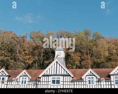 Black and White, Timber Building, Stables, Mapeldurham, Oxfordshire, England, Großbritannien, GB. Stockfoto