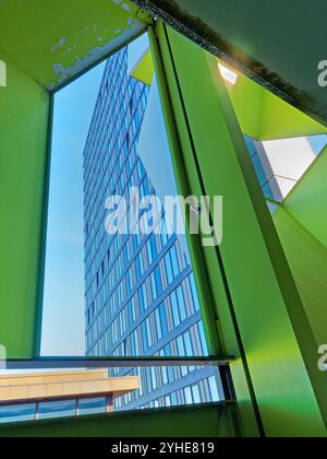 Großbritannien, South Yorkshire, Sheffield, St. Paul's Tower vom Cheesegrater Car Park aus. Stockfoto