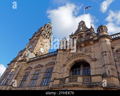 Großbritannien, South Yorkshire, Sheffield, Town Hall von Pinstone Street. Stockfoto