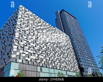 Großbritannien, South Yorkshire, Sheffield, St Paul's Tower und die Käsereibe. Stockfoto