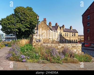 Großbritannien, South Yorkshire, Sheffield, Victoria Quays, Eintritt zum Merchants Crescent. Stockfoto