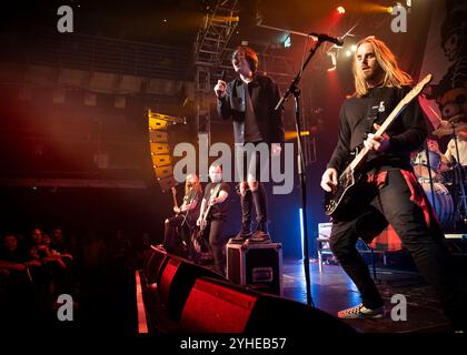 Fell Out Boy (Fall Out Boy Tribute Band) tritt an der O2 Academy Islington, London auf © Clarissa Debenham (Film Free Photography) / Alamy Stockfoto