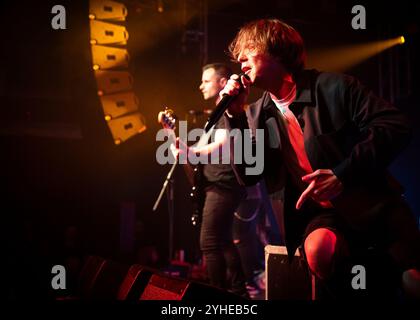 Fell Out Boy (Fall Out Boy Tribute Band) tritt an der O2 Academy Islington, London auf © Clarissa Debenham (Film Free Photography) / Alamy Stockfoto