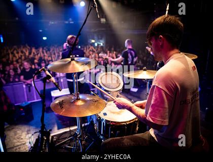 Fell Out Boy (Fall Out Boy Tribute Band) tritt an der O2 Academy Islington, London auf © Clarissa Debenham (Film Free Photography) / Alamy Stockfoto