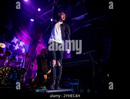 Fell Out Boy (Fall Out Boy Tribute Band) tritt an der O2 Academy Islington, London auf © Clarissa Debenham (Film Free Photography) / Alamy Stockfoto