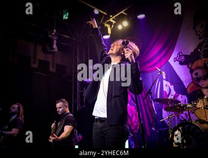 Fell Out Boy (Fall Out Boy Tribute Band) tritt an der O2 Academy Islington, London auf © Clarissa Debenham (Film Free Photography) / Alamy Stockfoto