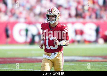 Tampa Bay, Florida, USA, 10. November 2024, San Francisco 49ers Quarterback Brock Purdy #13 im Raymond James Stadium. (Foto: Marty Jean-Louis/Alamy Live News Stockfoto