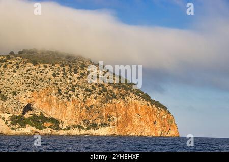 Natürliche Küste Mallorca - in der Nähe von Cala Radjada Stockfoto