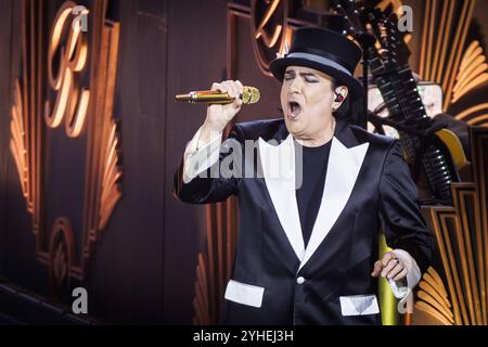 Italienisches Sängermusikkonzert - RENATO ZERO - Autoritratto Renato Zero während der Autoritratto Tour 2024 am 10. november 2024 im Palazzo dello Sport, Rom, Italien. Während des RENATO ZERO - Autoritratto, italienischer Sänger Musikkonzert in Rom, Italien, 11. November 2024 Rome Palazzo dello Sport Italien Copyright: XEmanuelaxVertollix/xLiveMediax LPM 1608708 Stockfoto