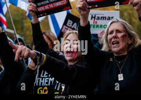 SOAS, London, Großbritannien. November 2024. Kampagne gegen den Antisemitismus veranstalten Sie eine Demonstration an der Schule für Orientalische und Afrikanistik (SOAS), wo die UN-Sonderberichterstatterin für die besetzten palästinensischen Gebiete, Francesca Albanese, wie sie zuvor über „die jüdische Lobby“ gepostet hat und angeblich auf einer von der Hamas organisierten Konferenz erklärt hat, dass sie „das Recht auf Widerstand“ hätten. Quelle: Amanda Rose/Alamy Live News Stockfoto