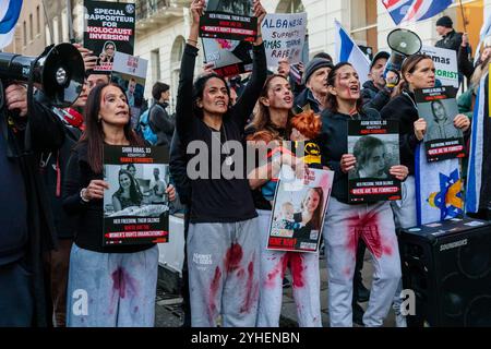 SOAS, London, Großbritannien. November 2024. Kampagne gegen den Antisemitismus veranstalten Sie eine Demonstration an der Schule für Orientalische und Afrikanistik (SOAS), wo die UN-Sonderberichterstatterin für die besetzten palästinensischen Gebiete, Francesca Albanese, wie sie zuvor über „die jüdische Lobby“ gepostet hat und angeblich auf einer von der Hamas organisierten Konferenz erklärt hat, dass sie „das Recht auf Widerstand“ hätten. Quelle: Amanda Rose/Alamy Live News Stockfoto