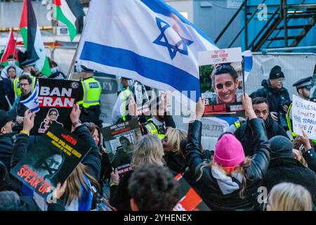 SOAS, London, Großbritannien. November 2024. Kampagne gegen den Antisemitismus veranstalten Sie eine Demonstration an der Schule für Orientalische und Afrikanistik (SOAS), wo die UN-Sonderberichterstatterin für die besetzten palästinensischen Gebiete, Francesca Albanese, wie sie zuvor über „die jüdische Lobby“ gepostet hat und angeblich auf einer von der Hamas organisierten Konferenz erklärt hat, dass sie „das Recht auf Widerstand“ hätten. Quelle: Amanda Rose/Alamy Live News Stockfoto