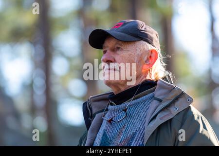 Concord und die lokalen Gemeinden kommen zu einer Feier zum Veterans Day auf dem Sleepy Hollow Cemetery zusammen, um all unsere Veteranen zu ehren. Stockfoto