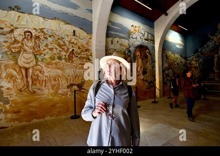 Fresko Chapelle des Penitents von Yves Brayer in Les Baux-de-Provence im Departement Bouches-du-Rhône in der Region Provence-Alpes-Côte d'Azur in so Stockfoto