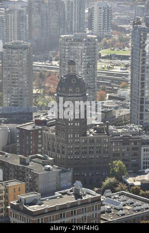 Blick auf die Skyline von Vancouver vom Vancouver Lookout auf dem Harbour Centre Stockfoto