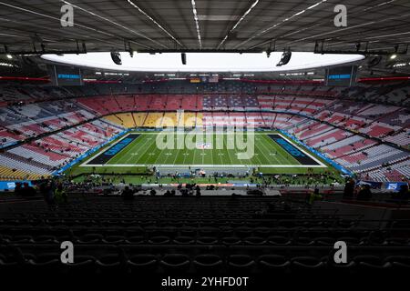 München, Deutschland. November 2024. American Football, NFL, Carolina Panthers - New York Giants, Spieltag 10, Hauptrunde in der Allianz Arena: Die Allianz Arena vor dem Spiel. Quelle: Sven Hoppe/dpa/Alamy Live News Stockfoto