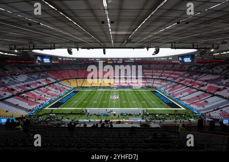 München, Deutschland. November 2024. American Football, NFL, Carolina Panthers - New York Giants, Spieltag 10, Hauptrunde in der Allianz Arena: Die Allianz Arena vor dem Spiel. Quelle: Sven Hoppe/dpa/Alamy Live News Stockfoto