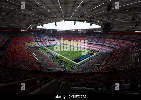 München, Deutschland. November 2024. American Football, NFL, Carolina Panthers - New York Giants, Spieltag 10, Hauptrunde in der Allianz Arena: Die Allianz Arena vor dem Spiel. Quelle: Sven Hoppe/dpa/Alamy Live News Stockfoto