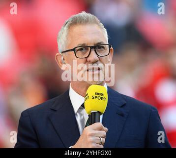 **** DATEIFOTO ***** GARY LINEKER TRITT ALS MODERATOR DES SPIELS DES TAGES AM 16. April 2022 IN DEN RUHESTAND – Manchester City gegen Liverpool – FA Cup Halbfinale. Quelle: Mark Pain/Alamy Live News Stockfoto