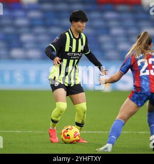 London, Großbritannien. November 2024. Aoba Fujino von Manchester City Women in Aktion während des Women's Super League-Spiels zwischen Crystal Palace Women und Manchester City Women im Selhurst Park, London, England am 3. November 2024. Foto von Ken Sparks. Nur redaktionelle Verwendung, Lizenz für kommerzielle Nutzung erforderlich. Keine Verwendung bei Wetten, Spielen oder Publikationen eines einzelnen Clubs/einer Liga/eines Spielers. Quelle: UK Sports Pics Ltd/Alamy Live News Stockfoto