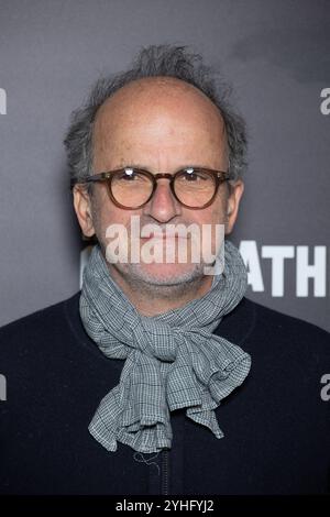 Paris, Frankreich. November 2024. Lionel Abelanski nimmt an der Pariser Filmpremiere von Claude Lelouch Teil, um seine Retrospektive am 11. November 2024 in der Cinematheque francaise in Paris zu eröffnen. Foto: Nasser Berzane/ABACAPRESS. COM Credit: Abaca Press/Alamy Live News Stockfoto