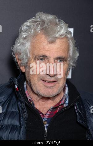 Paris, Frankreich. November 2024. Michel Boujenah nimmt an der Pariser Filmpremiere von Claude Lelouch Teil, um seine Retrospektive am 11. November 2024 in der Cinematheque francaise in Paris zu eröffnen. Foto: Nasser Berzane/ABACAPRESS. COM Credit: Abaca Press/Alamy Live News Stockfoto