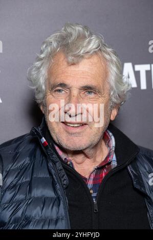 Paris, Frankreich. November 2024. Michel Boujenah nimmt an der Pariser Filmpremiere von Claude Lelouch Teil, um seine Retrospektive am 11. November 2024 in der Cinematheque francaise in Paris zu eröffnen. Foto: Nasser Berzane/ABACAPRESS. COM Credit: Abaca Press/Alamy Live News Stockfoto