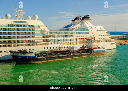 Der Seabourn Aufenthalt in Barcelona Stockfoto