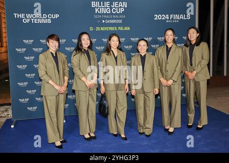 Malaga, Malaga, Spanien. November 2024. Z. B. Kapitän Ai Sugiyama von Japan, Moyuka Uchijima von Japan, Ena Shibahara von Japan, NAO Hibino von Japan, Eri Hozumi von Japan, Shuko Aoyama von Japan während des Billie Jean King Cup Finals 2024 - Womens Tennis (Kreditbild: © Mathias Schulz/ZUMA Press Wire) NUR REDAKTIONELLE VERWENDUNG! Nicht für kommerzielle ZWECKE! Stockfoto