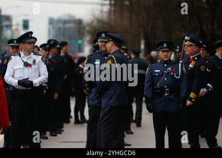 Vancouver, BC – 11. NOVEMBER: Eine kanadische Armee marschiert in der Port Moody Remembrance Day Parade. Vancouvers Gedenkfeier findet seit 100 Jahren ohne Unterbrechung statt und ist damit die am längsten laufende jährliche Veranstaltung in der Stadt. (Foto: Tomaz Jr/ Credit: PX Images/Alamy Live News Stockfoto