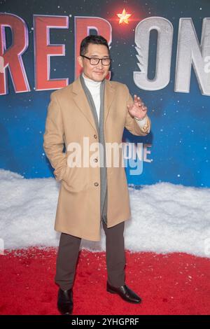 New York, Usa. November 2024. NEW YORK, NEW YORK – 11. NOVEMBER: Daniel Dae Kim nimmt am 11. November 2024 in New York City an der Premiere von „Red One“ der Amazon MGM Studios in Alice Tully Hall, Lincoln Center Teil. Quelle: Ron Adar/Alamy Live News Stockfoto
